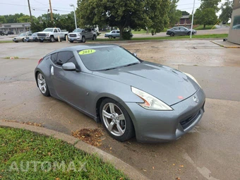 2011 Nissan 370Z Coupe – miniatura 4