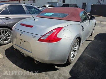 2011 Nissan 370Z Touring Convertible - miniatura 4