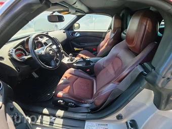 2011 Nissan 370Z Touring Convertible - miniatura 7