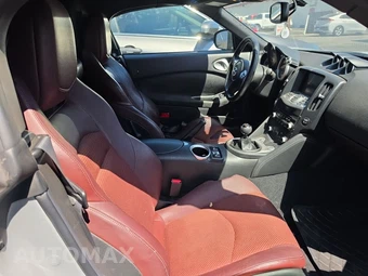 2011 Nissan 370Z Touring Convertible - miniatura 8