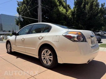 2011 Nissan Altima 2.5 S Sedan - miniatura 4