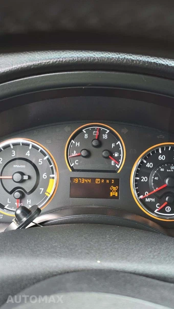 2011 Nissan Armada SL - miniatura 22