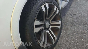 2011 Nissan Armada SV – miniatura 19