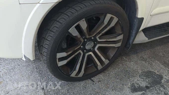 2011 Nissan Armada SV – miniatura 22