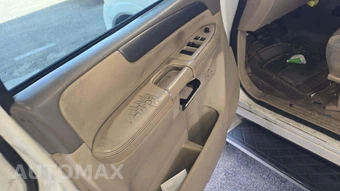 2011 Nissan Armada SV – miniatura 31