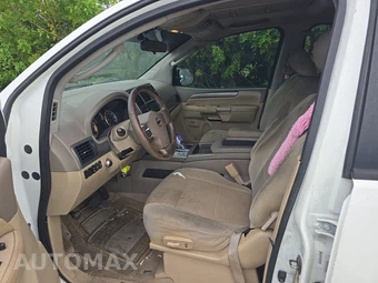 2011 Nissan Armada SV – miniatura 7