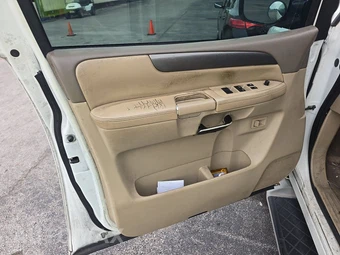 2011 Nissan Armada SV – miniatura 9