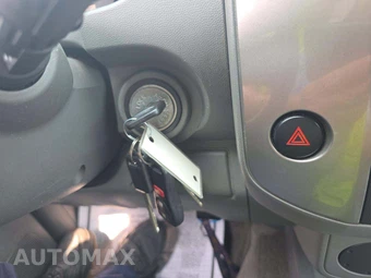 2011 Nissan Frontier SL Crew Cab Medium Bed – miniatura 5
