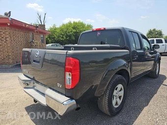 2011 Nissan Frontier SV Crew Cab Medium Bed – miniatura 3