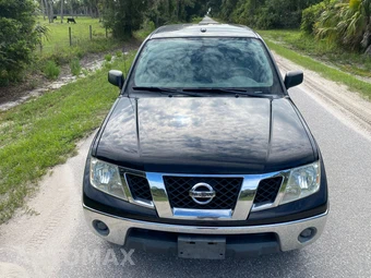 2011 Nissan Frontier SV Crew Cab Medium Bed - miniatura 2