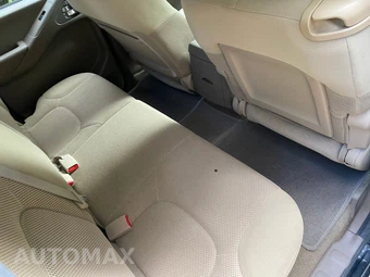 2011 Nissan Frontier SV Crew Cab Medium Bed - miniatura 36