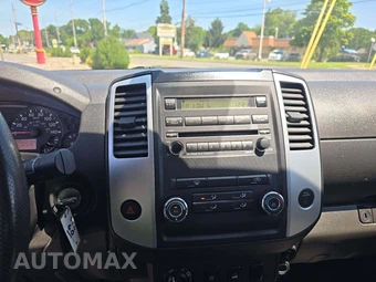2011 Nissan Frontier SV Extended Cab Medium Bed – miniatura 10