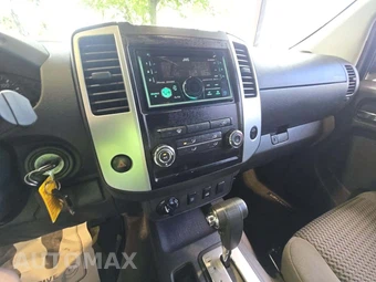 2011 Nissan Frontier SV Extended Cab Medium Bed – miniatura 10