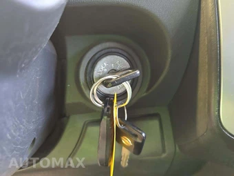 2011 Nissan Frontier SV Extended Cab Medium Bed – miniatura 8