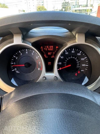 2011 Nissan JUKE SV - miniatura 18