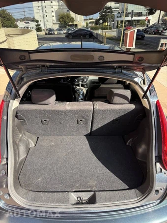 2011 Nissan JUKE SV - miniatura 24