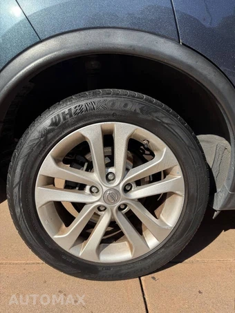 2011 Nissan JUKE SV - miniatura 31