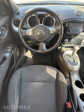 2011 Nissan JUKE SV - miniatura 9