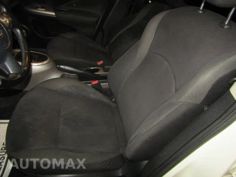 2011 Nissan JUKE SV – miniatura 10