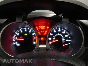 2011 Nissan JUKE SV – miniatura 12