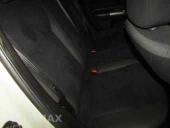 2011 Nissan JUKE SV – miniatura 17