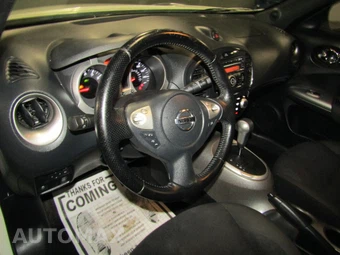 2011 Nissan JUKE SV – miniatura 9