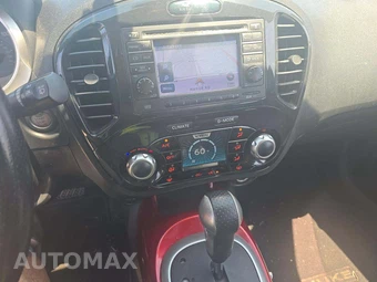 2011 Nissan JUKE SV – miniatura 10