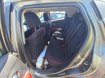 2011 Nissan JUKE SV – miniatura 13
