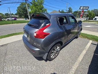 2011 Nissan JUKE SV – miniatura 3