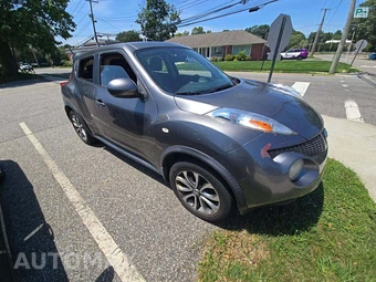 2011 Nissan JUKE SV – miniatura 4