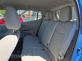 2011 Nissan LEAF SL-e – miniatura 13