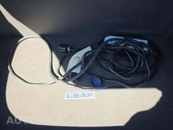 2011 Nissan LEAF SL-e – miniatura 15