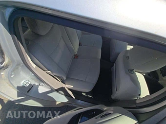 2011 Nissan LEAF SL – miniatura 17