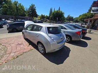 2011 Nissan LEAF SL – miniatura 2