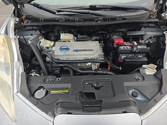 2011 Nissan LEAF SL – miniatura 15