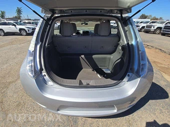 2011 Nissan LEAF SV – miniatura 14