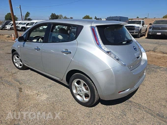 2011 Nissan LEAF SV – miniatura 2