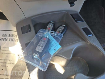 2011 Nissan LEAF SV – miniatura 8