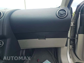 2011 Nissan Rogue S – miniatura 16