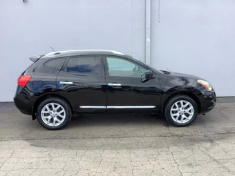 2011 Nissan Rogue SV - miniatura 9