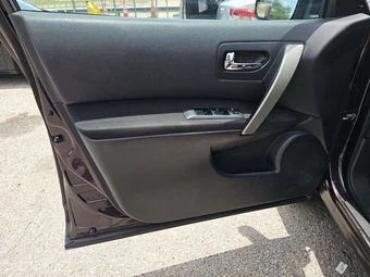 2011 Nissan Rogue SV – miniatura 9