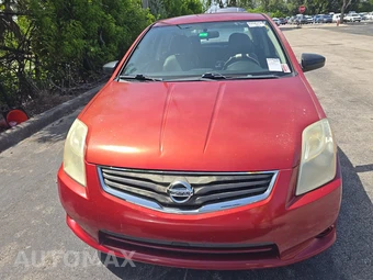 2011 Nissan Sentra 2.0 – miniatura 2