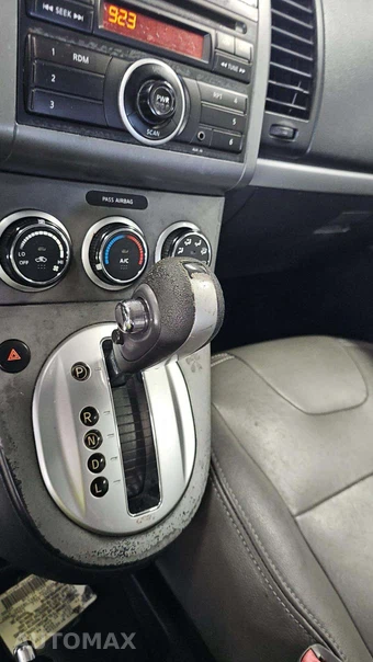 2011 Nissan Sentra 2.0 – miniatura 25