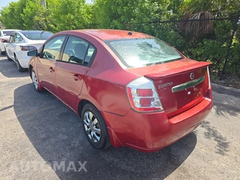 2011 Nissan Sentra 2.0 – miniatura 6