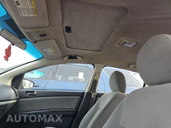 2011 Nissan Sentra 2.0 SR – miniatura 17