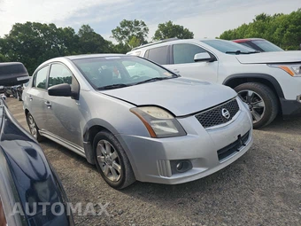 2011 Nissan Sentra 2.0 SR – miniatura 3