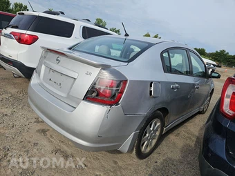 2011 Nissan Sentra 2.0 SR – miniatura 4