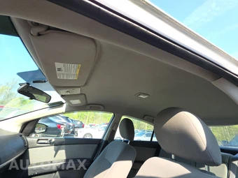 2011 Nissan Sentra 2.0 SR – miniatura 17