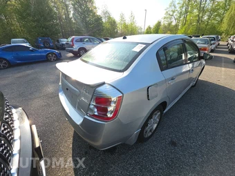 2011 Nissan Sentra 2.0 SR – miniatura 4