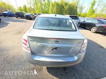 2011 Nissan Sentra 2.0 SR – miniatura 5